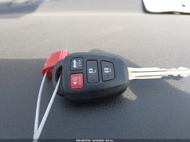 2T1BURHE5GC548304 Toyota COROLLA LE