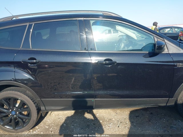 1FMCU9GD0KUA67526 Ford ESCAPE SE