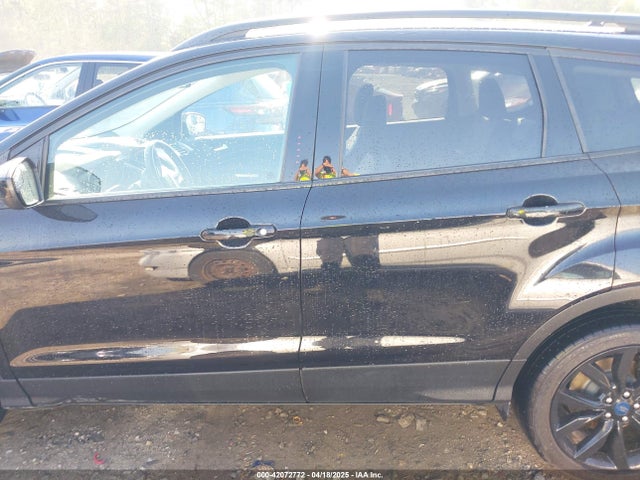 1FMCU9GD0KUA67526 Ford ESCAPE SE
