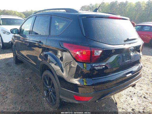 1FMCU9GD0KUA67526 Ford ESCAPE SE