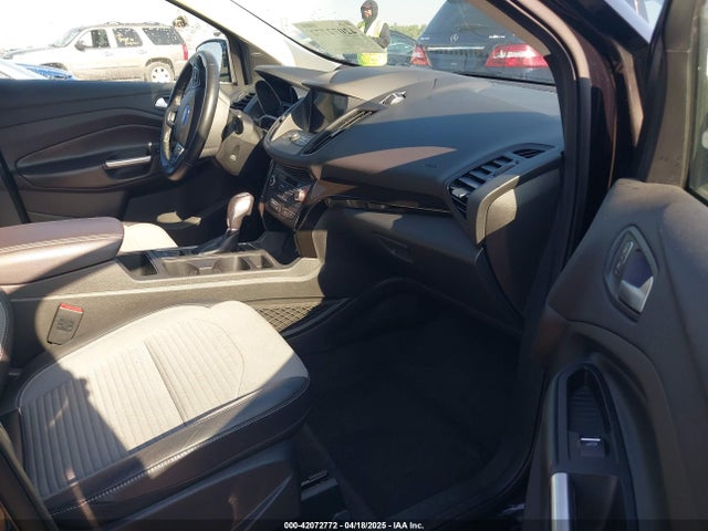 1FMCU9GD0KUA67526 Ford ESCAPE SE
