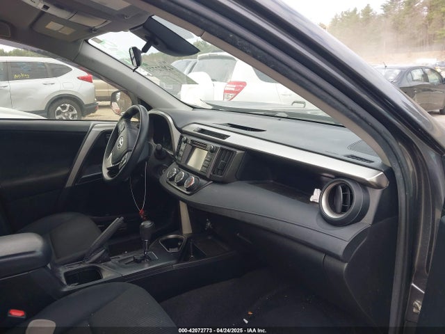 Toyota RAV4 LE 2018 JTMBFREV3JJ190842 Image 5