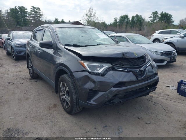 Toyota RAV4 LE 2018 JTMBFREV3JJ190842 Image 6