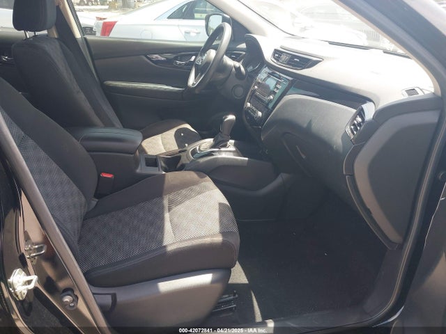 JN1BJ1CP9JW181251 Nissan Rogue Sport Sv