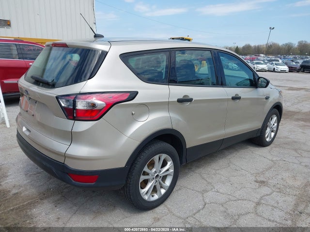 Ford ESCAPE S 2017 1FMCU0F78HUB97666 Image 4