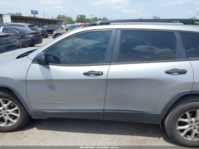 1C4PJLAB3FW711789 Jeep Cherokee Sport