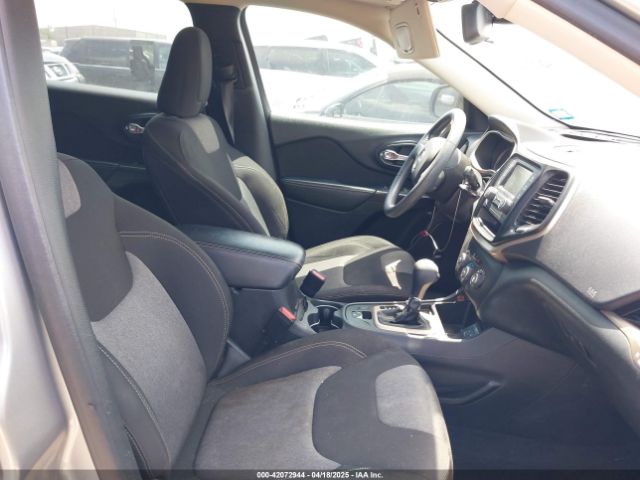 1C4PJLAB3FW711789 Jeep Cherokee Sport