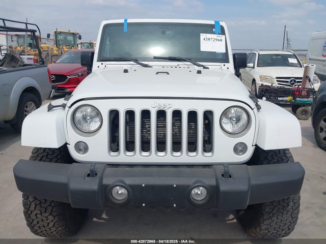 1C4HJWEG1JL801934 Jeep Wrangler Jk Unlimited Sahara