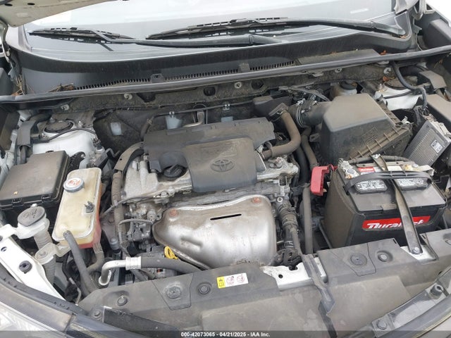 JTMBFREV0JJ735251 Toyota RAV4 LE