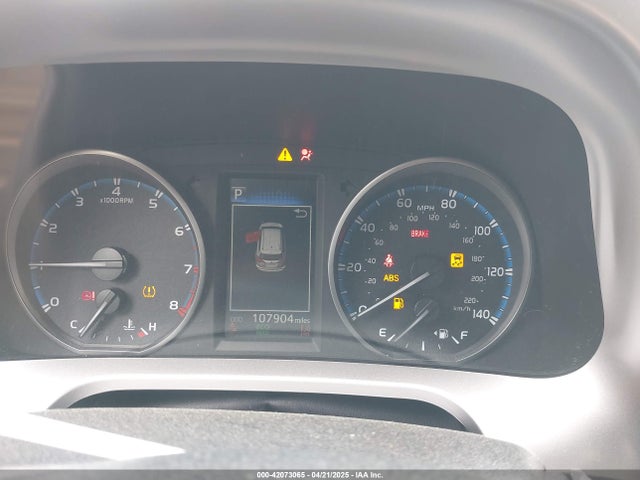 JTMBFREV0JJ735251 Toyota RAV4 LE