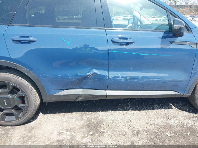 5XYRKDJF3RG263361 KIA Sorento X-line Sx