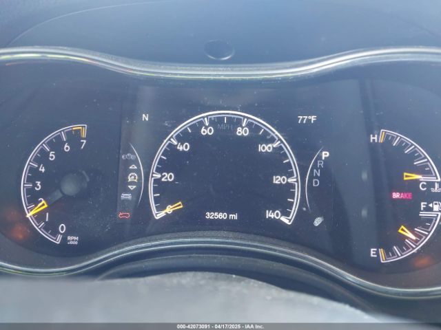 1C4RJFAG3MC507823 Jeep Grand Cherokee Laredo E 4x4