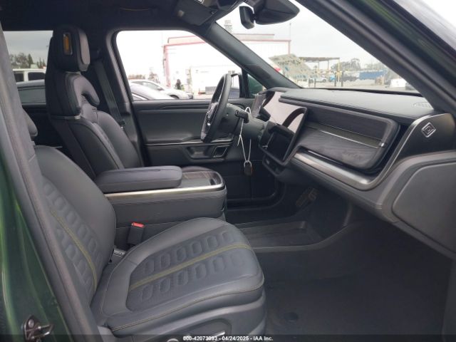 2023 RIVIAN R1T 7FCTGBAA2PN028126 Photo 4