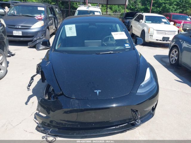 5YJ3E1EB2PF688173 Tesla MODEL 3