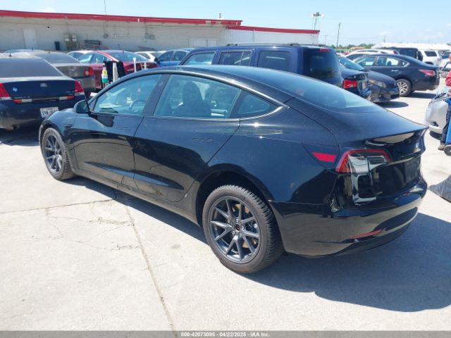 2023 TESLA MODEL 3 5YJ3E1EB2PF688173 Photo 2