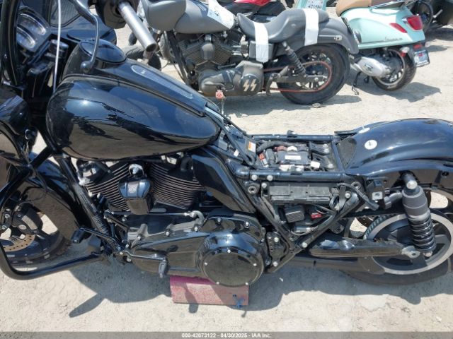 2018 HARLEY-DAVIDSON FLTRXS 1HD1KTC37JB653029 Photo 8