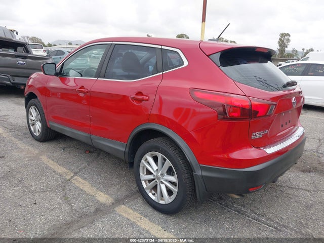 JN1BJ1CPXHW014584 Nissan Rogue Sport S