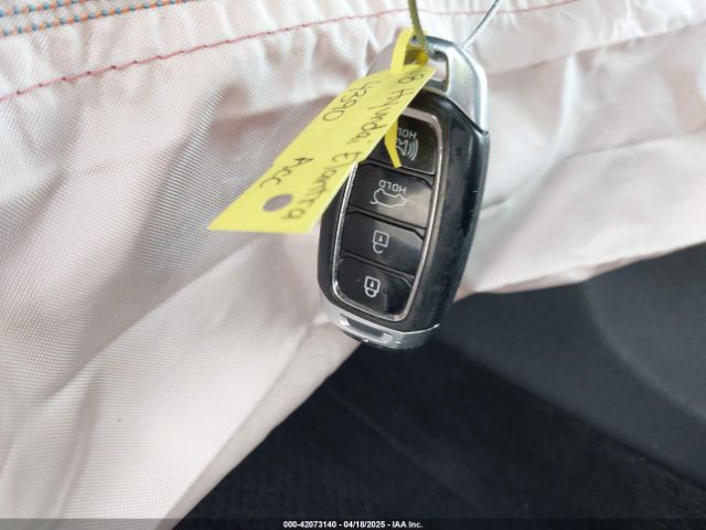 KMHH35LE2JU016866 Hyundai ELANTRA GT