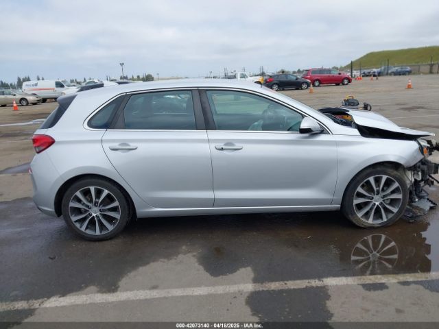 KMHH35LE2JU016866 Hyundai ELANTRA GT