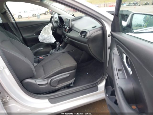 KMHH35LE2JU016866 Hyundai ELANTRA GT
