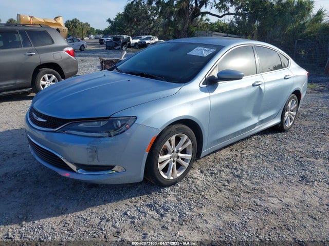 Chrysler 200 Limited 2015 1C3CCCAB9FN652573 Image 2