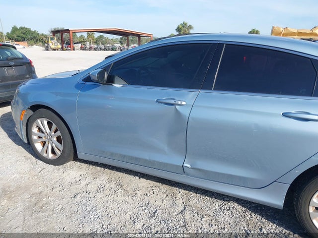 Chrysler 200 Limited 2015 1C3CCCAB9FN652573 Image 6