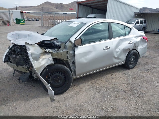3N1CN7AP4JL807941 Nissan 2018