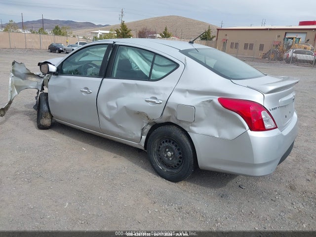 3N1CN7AP4JL807941 Nissan 2018
