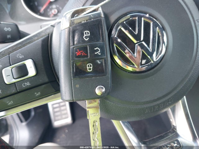 3VW4T7AU6GM039229 Volkswagen Golf Gti S 4-door