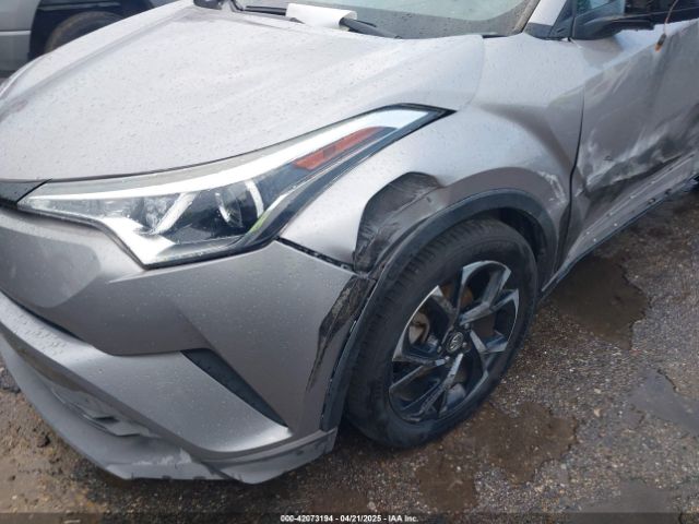 NMTKHMBX9JR051383 Toyota C-HR XLE