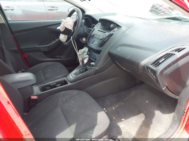 1FADP3F23FL233620 Ford FOCUS SE