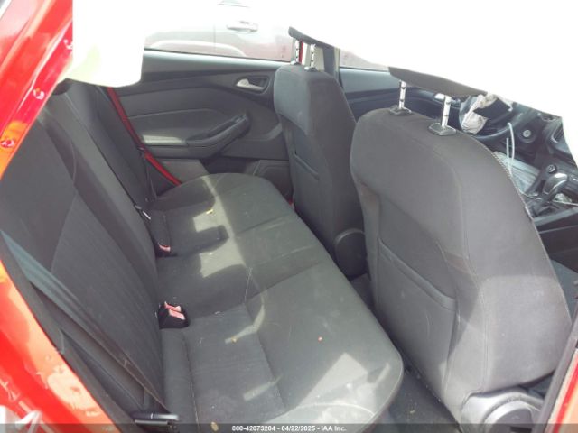1FADP3F23FL233620 Ford FOCUS SE