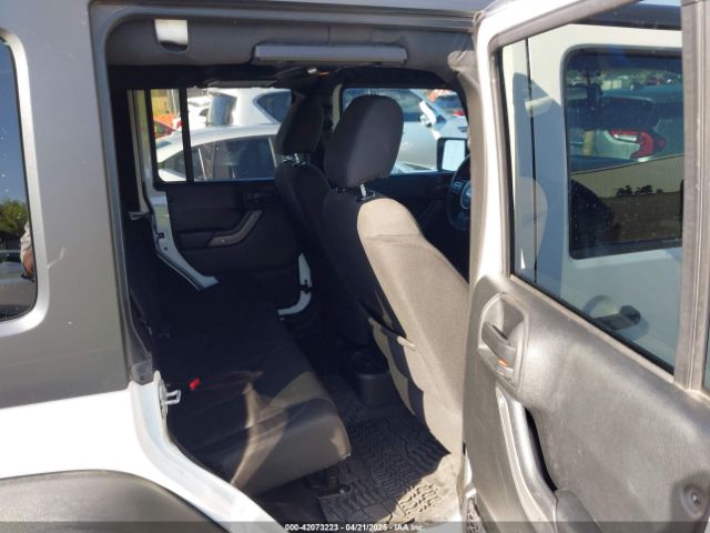 1C4BJWDG9HL644008 Jeep Wrangler Unlimited Sport 4x4