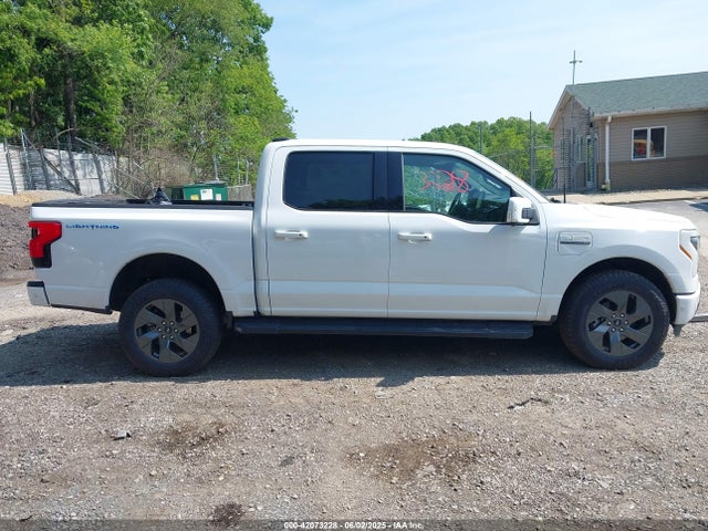 Ford F-150 Lightning Lariat 2023 1FTVW1EVXPWG27360 Image 13