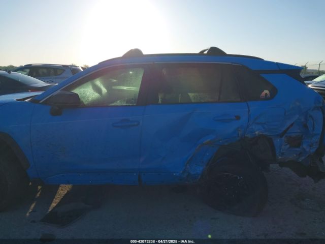 2T3H1RFV5KW034652 Toyota RAV4 LE