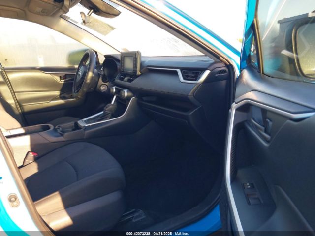 2T3H1RFV5KW034652 Toyota RAV4 LE