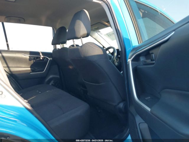 2T3H1RFV5KW034652 Toyota RAV4 LE