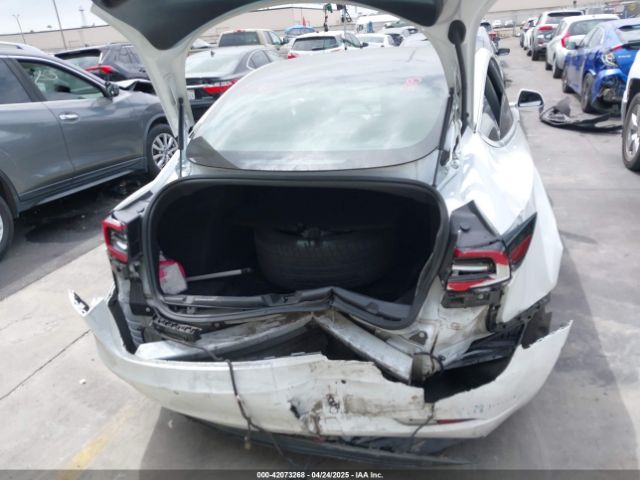 5YJ3E1EA2JF057311 Tesla Model 3 Long Range/mid Range