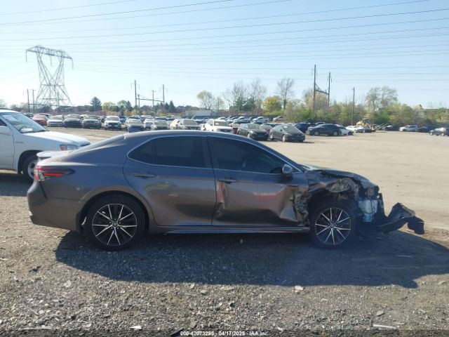 4T1G11AK6MU584383 Toyota CAMRY SE