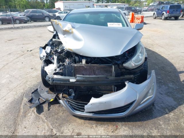 5NPDH4AE2FH557032 Hyundai ELANTRA SE