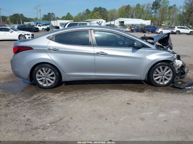 5NPDH4AE2FH557032 Hyundai ELANTRA SE