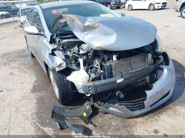 5NPDH4AE2FH557032 Hyundai ELANTRA SE