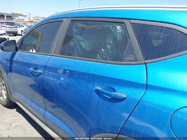 KM8J33A42JU735793 Hyundai TUCSON SEL