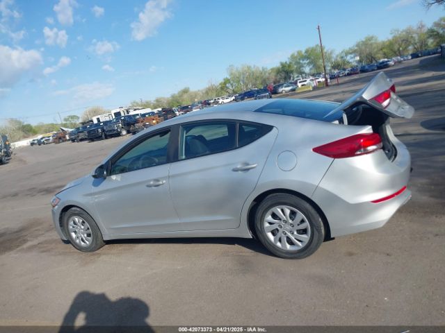 5NPD74LF6JH317760 Hyundai ELANTRA SE