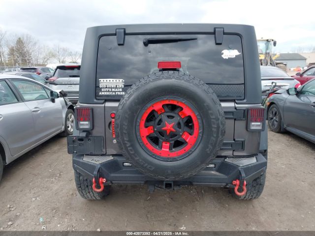 1C4BJWDG6EL239378 Jeep Wrangler Unlimited Sport
