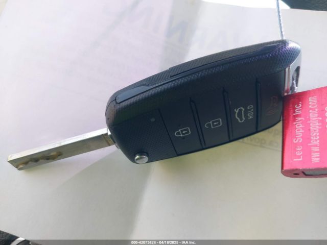 5XXGT4L36GG001570 KIA Optima Lx