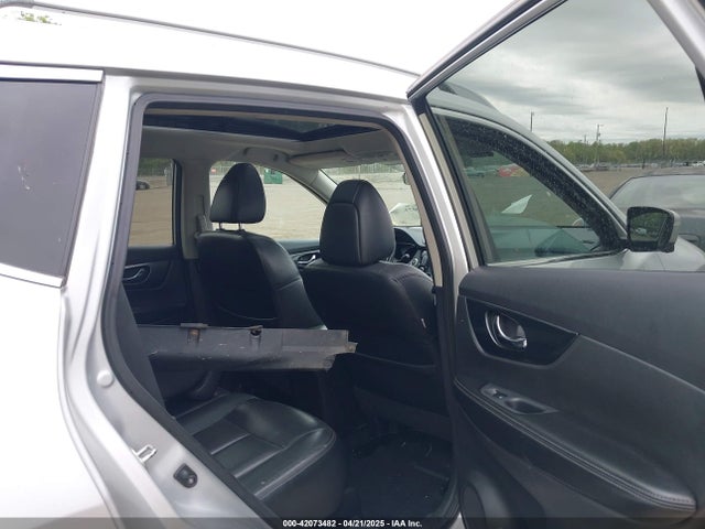 5N1AT2MV0EC767085 Nissan Rogue Sl