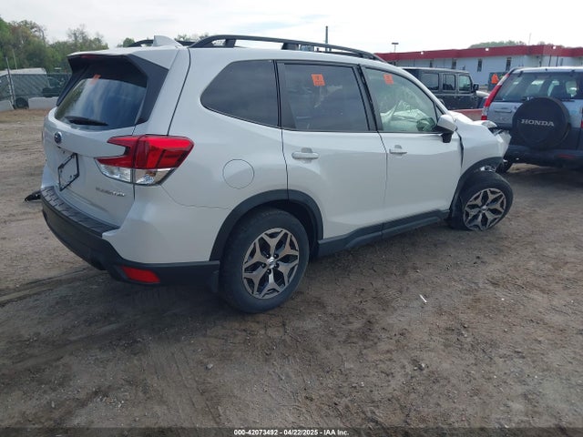 JF2SKADC2PH471884 Subaru Forester Premium