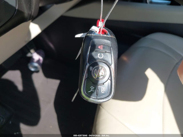 5GAEVAKW5MJ141209 Buick Enclave Awd Essence