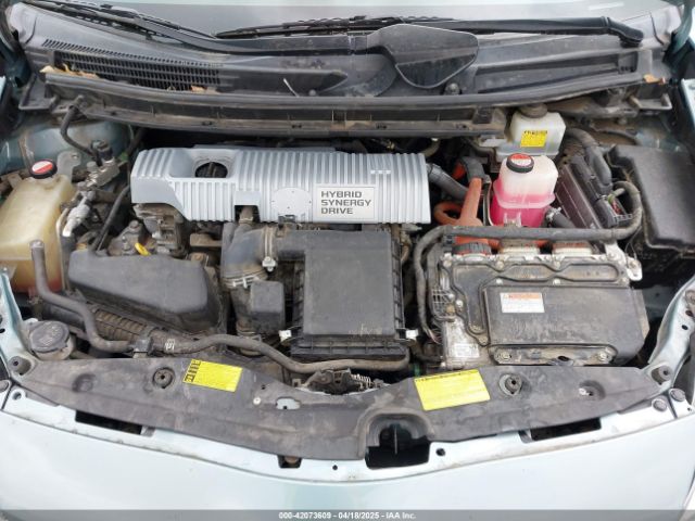 JTDKN3DU5E1814588 Toyota Prius Two